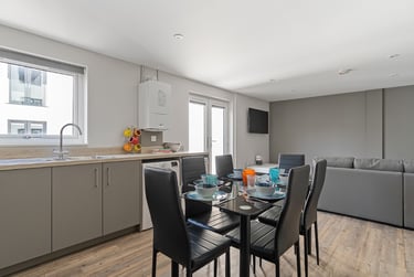 6 bed flat, Bedford Terrace, North Hill, Plymouth, PL48EY - Image 2