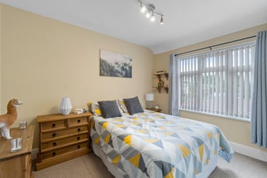 3 bed flat, Sefton Avenue, Laira, Plymouth, PL47HB - Image 9