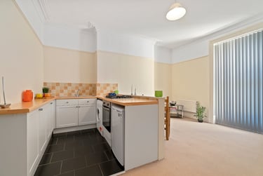 1 bed flat, Bedford Terrace, North Hill, Plymouth, PL48EY - Image 5