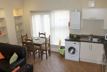 3 bed flat, Sefton Avenue, Laira, Plymouth, PL47HB - Image 4