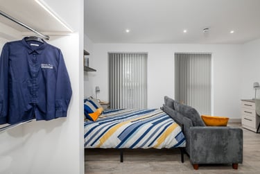 1 bed studio, North Hill, Plymouth, PL48ET - Image 5