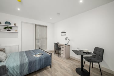 1 bed studio, North Hill, Plymouth, PL48ET - Image 4
