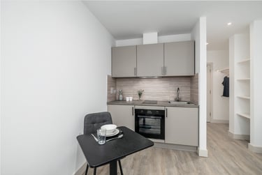 1 bed studio, North Hill, Plymouth, PL48ET - Image 5