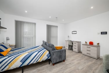 1 bed studio, North Hill, Plymouth, PL48ET - Image 6