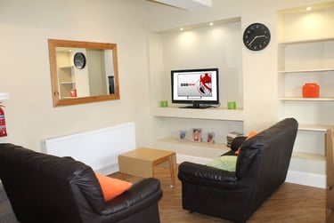 3 bed flat, Sefton Avenue, Laira, Plymouth, PL47HB - Image 5