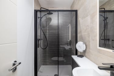 1 bed studio, North Hill, Plymouth, PL48ET - Image 7