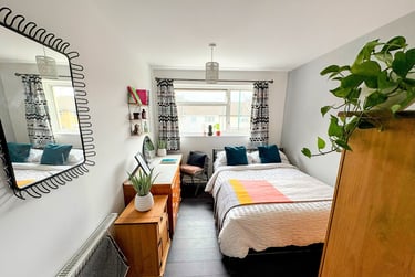 4 bed house, Lewis Close, City Centre, Nottingham, NG31NR - Image 1