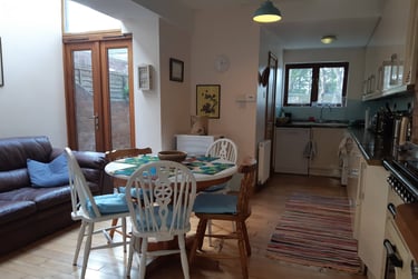 5 bed house, Danes Road, St Sidwells, Exeter, EX44LS - Image 2
