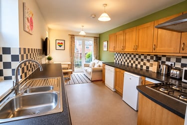5 bed house, Pinhoe Road, Mount Pleasant, Exeter, EX47HS - Image 4
