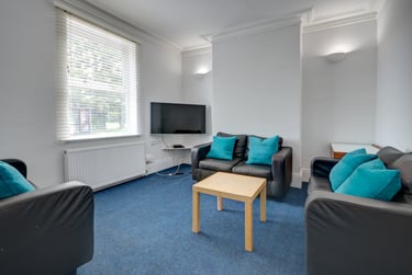 6 bed house, Swindon Road, St Pauls, Cheltenham, GL519HX - Image 2