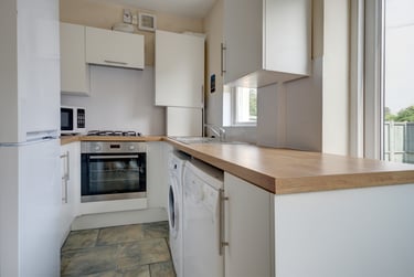 5 bed house, Marle Hill Road, Francis Close Hall, Cheltenham, GL504LN - Image 3
