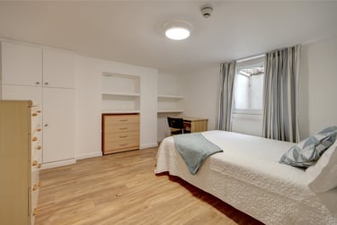 6 bed house, St. Pauls Street North, Francis Close Hall, Cheltenham, GL504AQ - Image 3