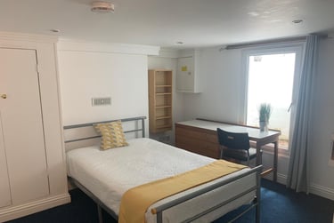 5 bed house, Marle Hill Road, Francis Close Hall, Cheltenham, GL504LN - Image 6