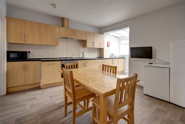 4 bed house, Hanover Street, St Pauls, Cheltenham, GL504HE - Image 2