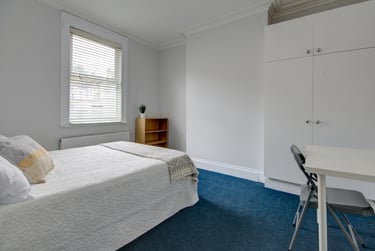 6 bed house, Marle Hill Road, Francis Close Hall, Cheltenham, GL504LN - Image 9