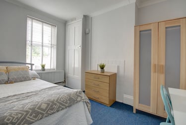 5 bed house, Marle Hill Road, Francis Close Hall, Cheltenham, GL504LN - Image 9