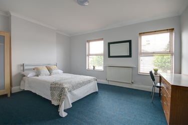 5 bed house, Marle Hill Road, Francis Close Hall, Cheltenham, GL504LN - Image 5