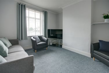 4 bed house, Hanover Street, St Pauls, Cheltenham, GL504HE - Image 1