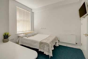5 bed house, Marle Hill Road, Francis Close Hall, Cheltenham, GL504LN - Image 8