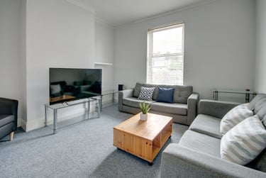 4 bed house, Marle Hill Parade, Francis Close Hall, Cheltenham, GL504LG - Image 1
