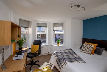 4 bed flat, 22-24 Mutley Plain, Mutley plain, Plymouth, PL46LD - Image 5