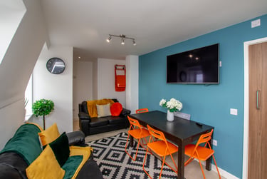 8 bed flat, 22-24 Mutley Plain, Mutley plain, Plymouth, PL46LD - Image 15
