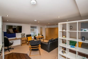 1 bed studio, 22-24 Mutley Plain, Mutley plain, Plymouth, PL46LD - Image 1