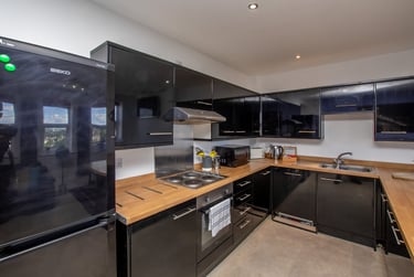 5 bed flat, 22-24 Mutley Plain, Mutley plain, Plymouth, PL46LD - Image 2