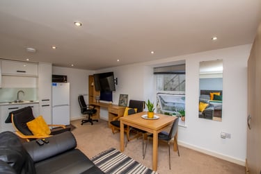 1 bed studio, 22-24 Mutley Plain, Mutley plain, Plymouth, PL46LD - Image 3