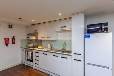 1 bed studio, 22-24 Mutley Plain, Mutley plain, Plymouth, PL46LD - Image 4