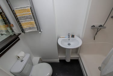 4 bed flat, 22-24 Mutley Plain, Mutley plain, Plymouth, PL46LD - Image 9