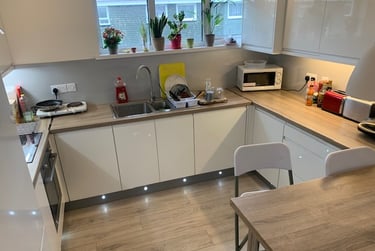 5 bed house, Leeson Walk, Harborne, Birmingham, B170LU - Image 2