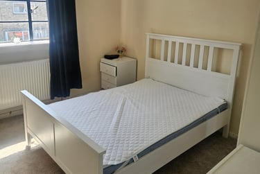 3 bed house, Darrell Place, Earlham, Norwich, NR58QN - Image 2