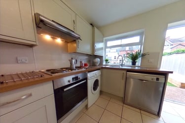 6 bed house, Springfield road, St james, Exeter, EX46JL - Image 3