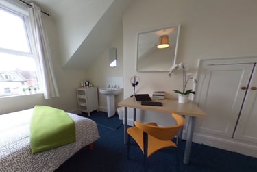6 bed house, Springfield road, St james, Exeter, EX46JL - Image 1