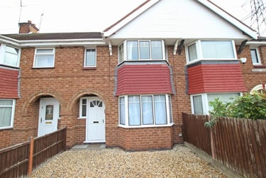 4 bed house, Henwick Avenue, St Johns, Worcester, WR25JB - Image 1