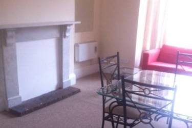3 bed flat, Albert Grove, Southsea, Portsmouth, PO51NG - Image 2