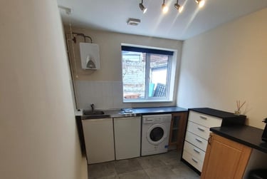1 bed studio, Albert Grove, Southsea, Portsmouth, PO51NG - Image 2