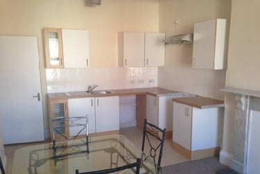 3 bed flat, Albert Grove, Southsea, Portsmouth, PO51NG - Image 1