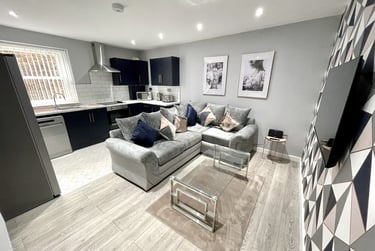 3 bed flat, Roscoe Street, City Centre, Liverpool, L12SX - Image 1