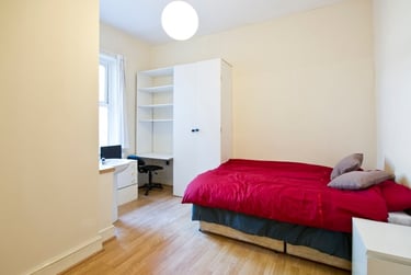 4 bed flat, Forest Road West, Arboretum, Nottingham, NG74ER - Image 2