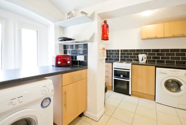 4 bed flat, Forest Road West, Arboretum, Nottingham, NG74ER - Image 5