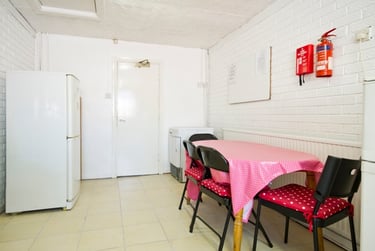 1 bed house, Bentinck Road, Radford, Nottingham, NG74AG - Image 8