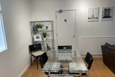 5 bed house, Oldbury Road, St Johns, Worcester, WR26JS - Image 2