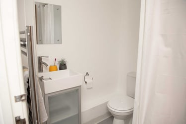 1 bed studio, 14 Furze Hill Road, Mutley plain, Plymouth, PL47JY - Image 3