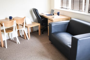 1 bed flat, 14 Furze Hill Road, Mutley, Plymouth, PL47JY - Image 4