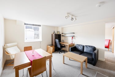 1 bed studio, 353 North Road West, City Centre, Plymouth, PL15DJ - Image 1