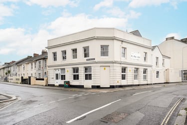1 bed studio, 353 North Road West, City Centre, Plymouth, PL15DJ - Image 2