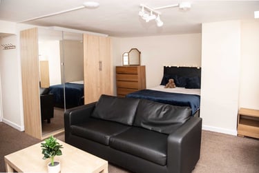1 bed studio, Kensington Road, Mutley, Plymouth, PL47LU - Image 4
