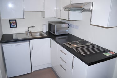 1 bed studio, 353 North Road West, City Centre, Plymouth, PL15DJ - Image 3